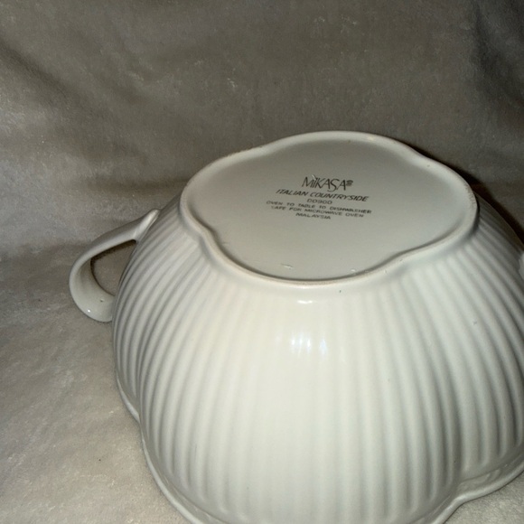 Mikasa Italian Countryside Covered Serving Dish - Picture 7 of 8